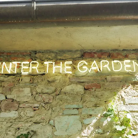 Sugar Residenza D'epoca Bed & Breakfast 4*